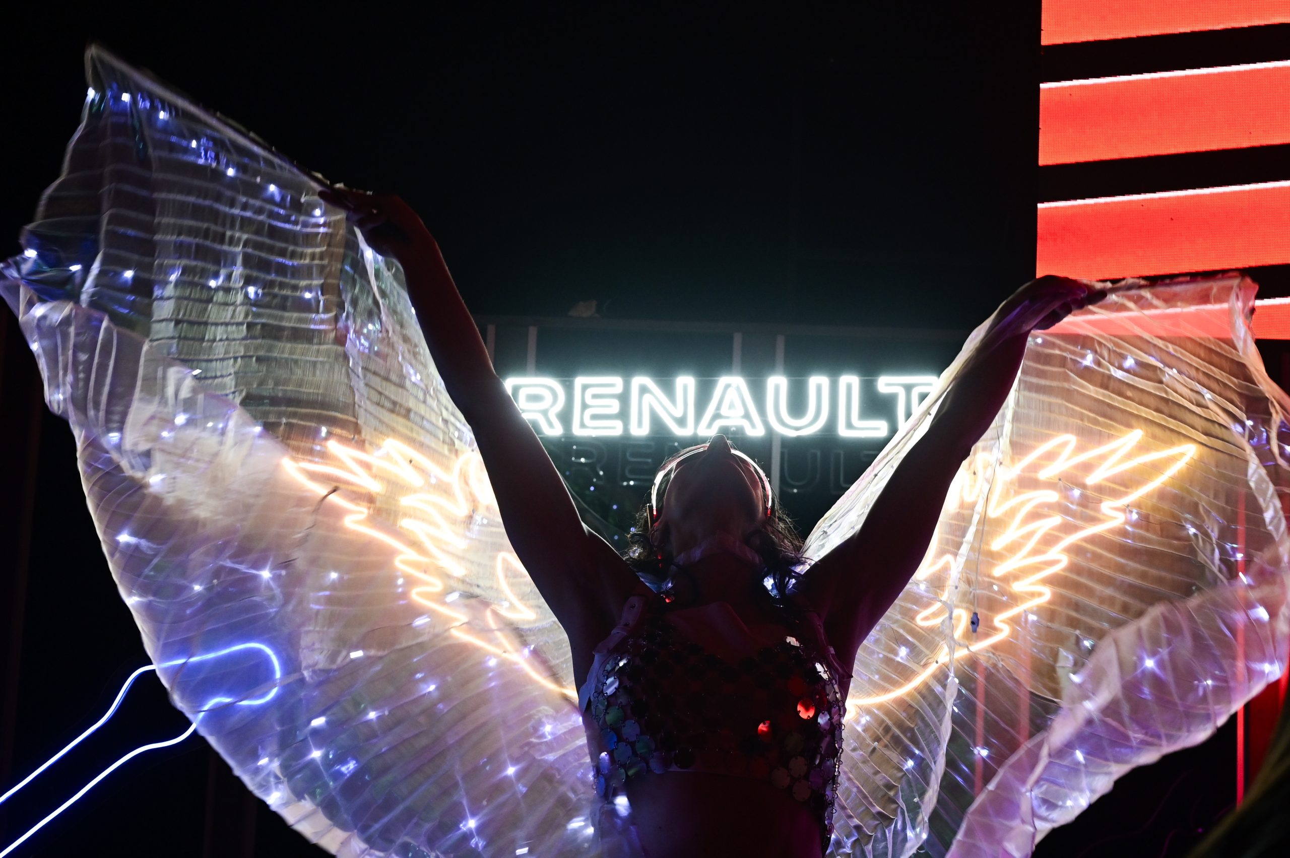Renault lanzó en Uruguay su nuevo modelo Kardian en un evento multitudinario 