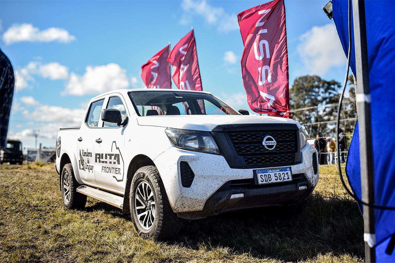 Nissan se sumó al Campeonato Uruguayo de Prueba de Riendas con una pick up Frontier 