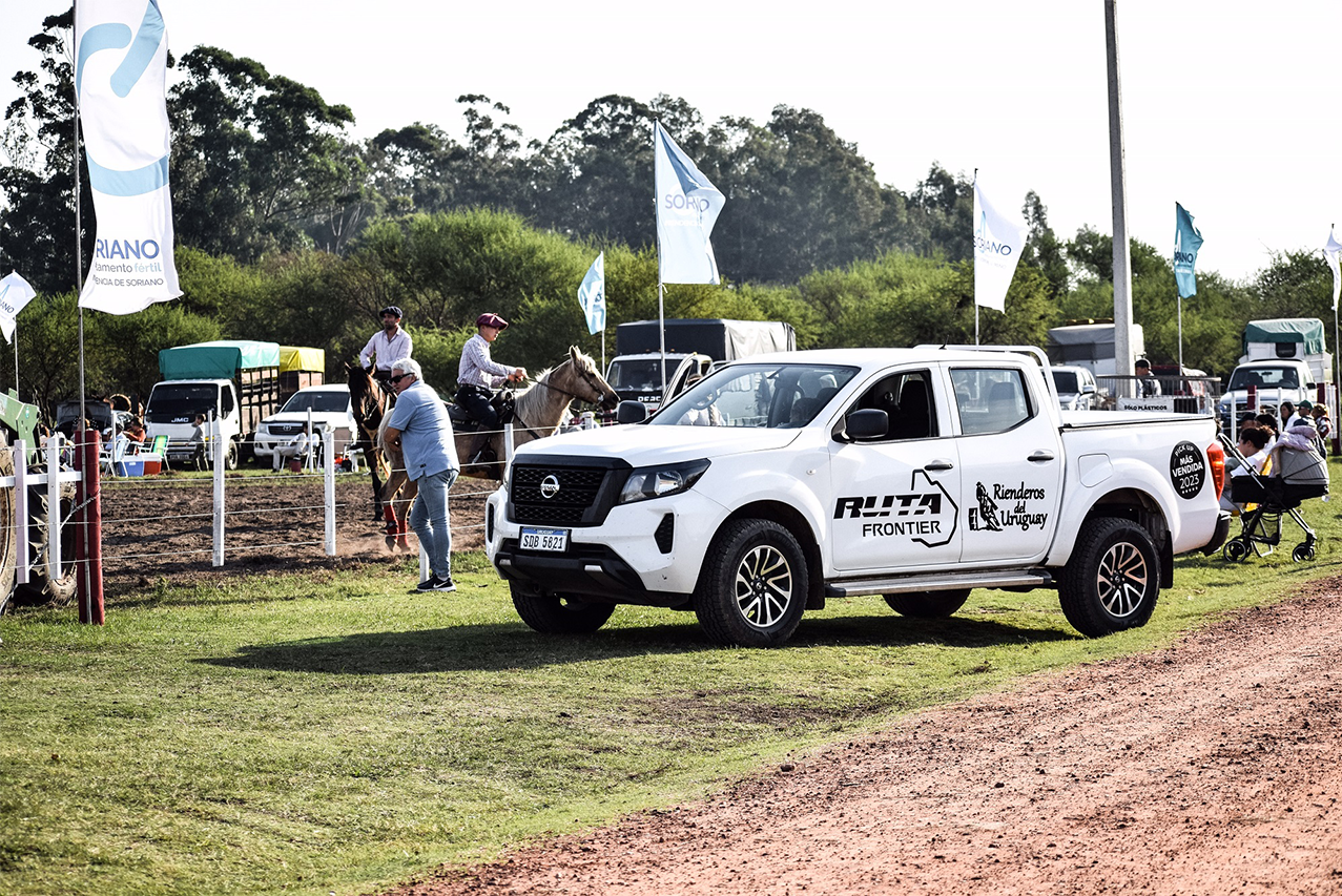 Nissan se sumó al Campeonato Uruguayo de Prueba de Riendas con una pick up Frontier 