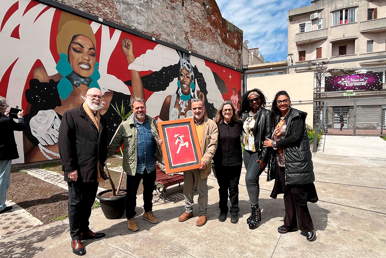 Inauguraron «Murales de la Plaza del Museo del Carnaval» por los 100 años de Lágrima Ríos 