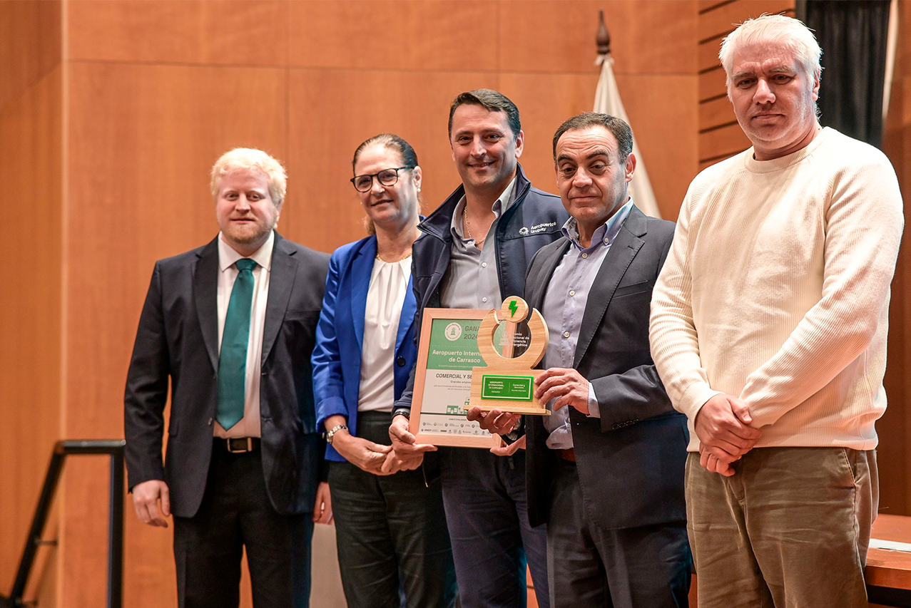 Aeropuerto de Carrasco recibió el Premio Nacional de Eficiencia Energética 